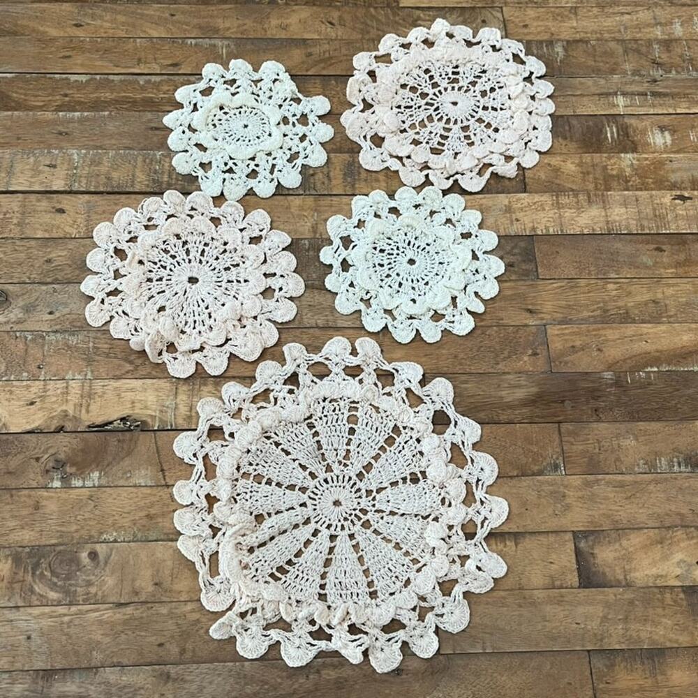 Handmade Crochet Intricate Pattern Floral Circle Doily 5 pc set Pink Ivory